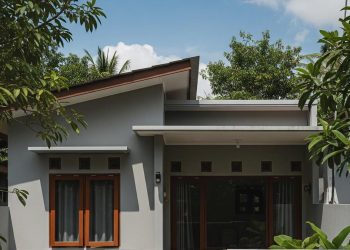 9 Desain Rumah Sederhana Bergerbang yang Aman dan Menjaga Privasi