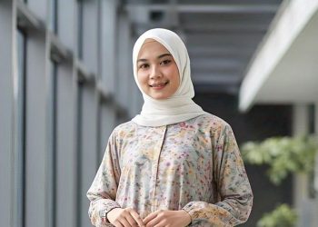 10 Model Terbaru Tunik Corak 2025 untuk Tren Fashion yang Semakin Elegan