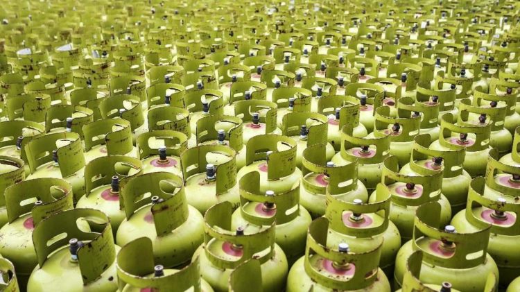 Ancaman Terhadap Orang Miskin di Balik Wacana Pembelian LPG 3 Kg dengan NIK