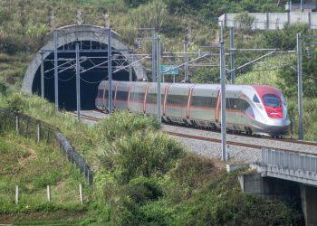 Rugi Rp1 Triliun di Semester I 2025, Bebani Keuangan KAI