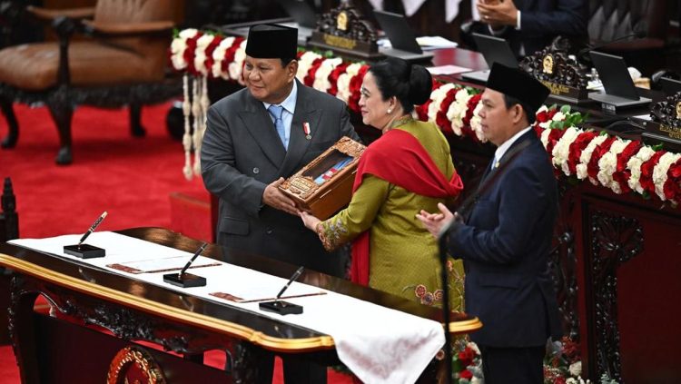 Prabowo Bawa APBN dan Ekonomi RI 2026 dengan Dapat Rp335 T dari MBG