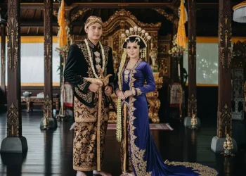 Cara Membuat Foto AI Baju Adat Jawa dan Model Teras Tanpa Tiang Modern 2025