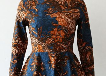 12 Model Baju Batik Wanita Gemuk untuk Terlihat Langsing dan Percaya Diri di 2025