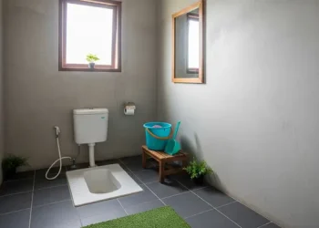 Model Kamar Mandi Minimalis Kloset Jongkok dan Ide Dapur Mezzanine Rumah Kecil