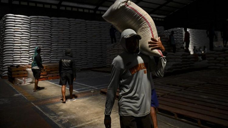 Negara Berpotensi Rugi Rp7 T akibat Salah Kelola Stok Beras