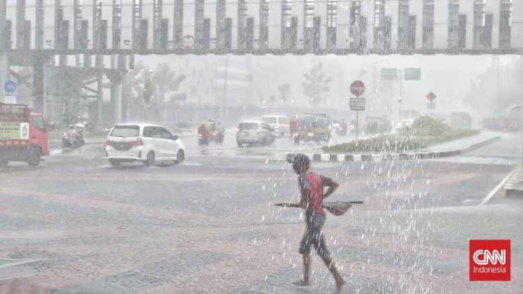 Potensi Hujan Lebat Sepekan di Wilayah Terdampak Menurut BMKG