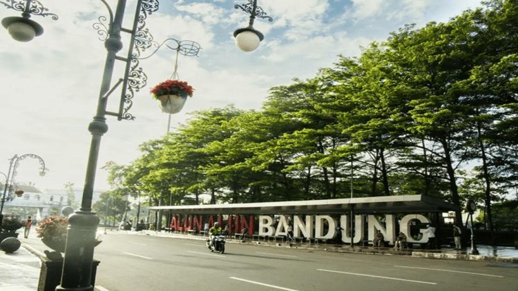 15 Destinasi Wisata Wajib di Bandung untuk Dilزيارة di Tahun 2025