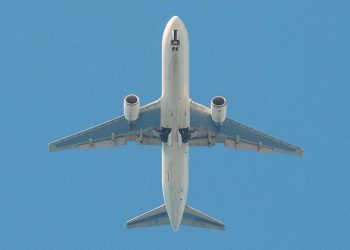 Penerbangan Internasional ke RI Harus Gunakan Avtur Hijau 1% Mulai 2027