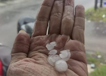 Kalimantan Tengah Terlanda Hujan Es dan Penyebabnya