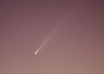 Dua Komet Melintasi Bumi Bulan Ini, Simak Cara Melihatnya