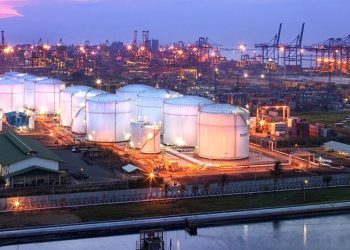 Harga Minyak Global Turun Akibat Aksi Jual Panik di Pasar Uang