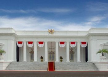 Menkeu RI Dihalang Masuk Istana Karena Mobil Kijang Tua