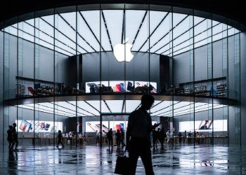 Desain Khusus iPhone Baru Sembunyikan Kamera Selfie