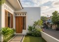 8 Desain Depan Rumah Minimalis dengan Pintu Samping yang Estetik dan Fungsional