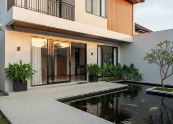 7 Model Kolam Ikan Minimalis untuk Depan Rumah yang Asri Estetis dan Menenangkan