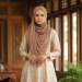 Gamis Batik Brokat Champagne dan 7 Rekomendasi Kerudung Elegan yang Cocok