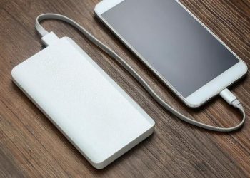 Aturan Terbaru Membawa Power Bank di Kereta Api dan Pesawat