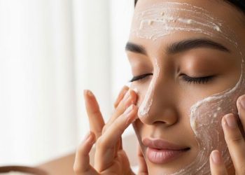 7 Cara Membuat Masker Kemiri untuk Wajah Sehat dan Rambut Berkilau