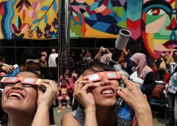 Gerhana Matahari Cincin 17 Februari 2026, Apa Bahaya yang Mengintai?