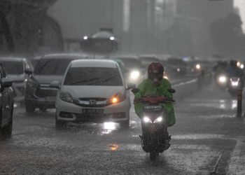 Prakiraan Cuaca Hari Pertama Puasa: Hujan di Jakarta